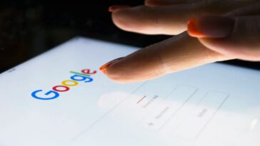Ilustração pesquisa Google imagens de menores de idade