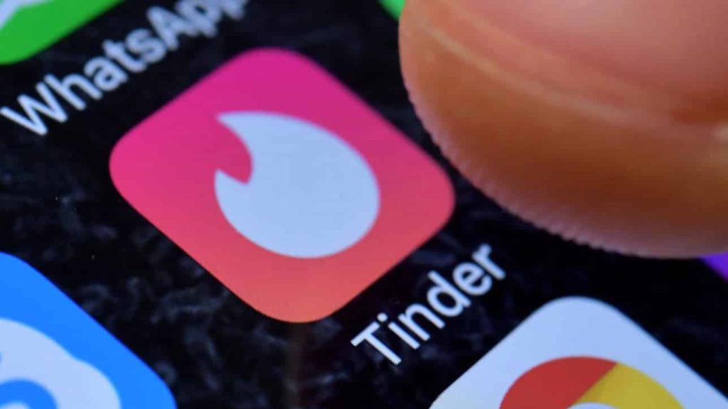 Afinal o Tinder funciona! Maioria dos utilizadores já está numa relação...