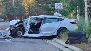 Imagem Tesla Model 3 acidentado e Autopilot a ser investigado
