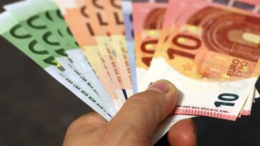 Será que podem os comerciantes recusar dinheiro físico?