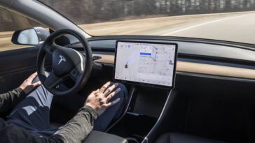 Tesla fait l'objet d'une enquête pour avoir perdu le contrôle de la conduite des modèles 3 et Y