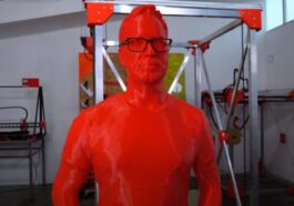 Clone impresso em 3D do youtuber Ivan Miranda