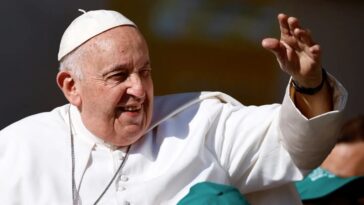 Le pape met en garde contre les dangers possibles de l'intelligence artificielle