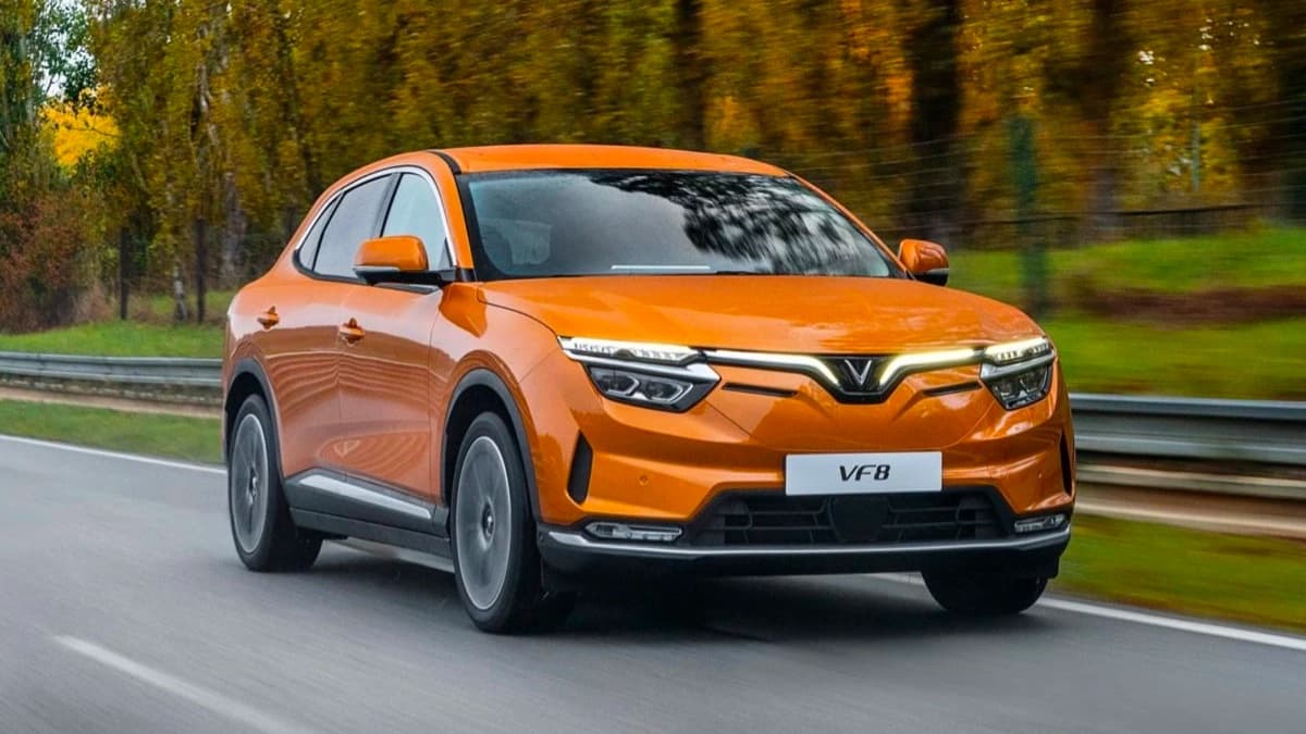 Imagem de um automóvel VinFast da gama de carros elétricos da marca do Vietname
