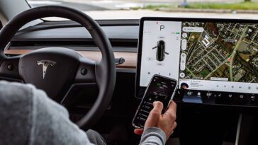 Tesla iPhone Siri atalhos automação