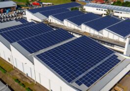 Imagem de instalações de painéis solares na Europa