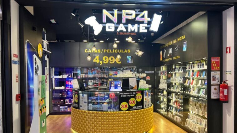 Loja da NP4 Game & Smartphones, em Coimbra