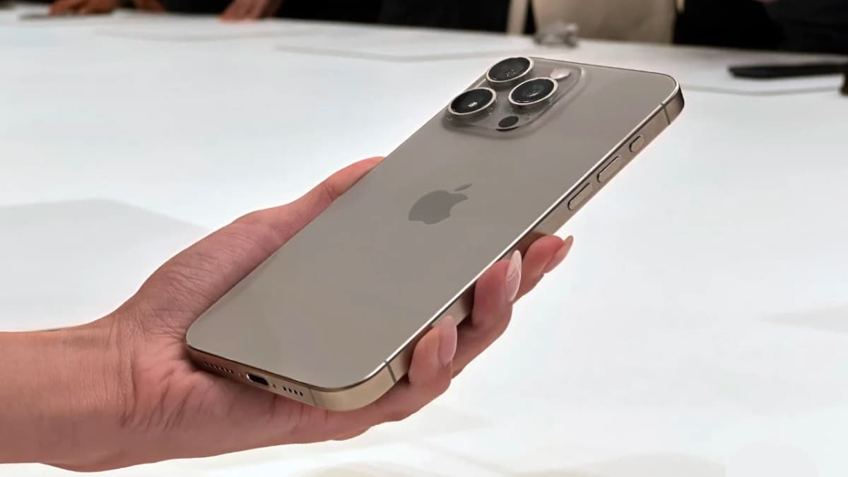 Imagem iPhone 15 com porta USB-C