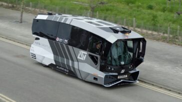 Imagem autocarro elétrico autonomo na Europa