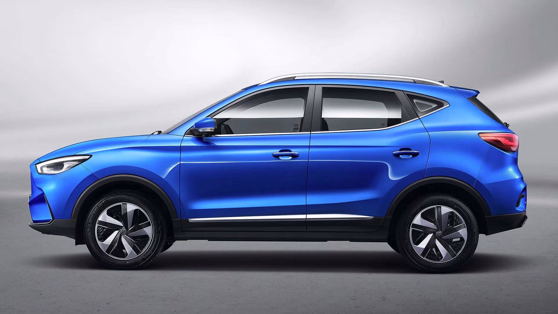 Homem diz que foi raptado pelo próprio carro, um MG ZS EV