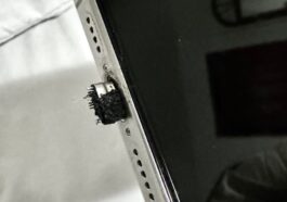 Imagem do iPhone 15 Pro Max com o cabo USB-C queimado