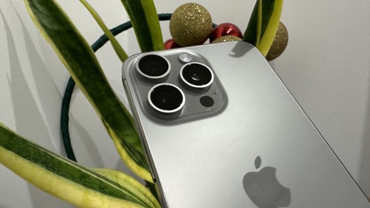 iOS 17.2 améliore la caméra téléobjectif de l'iPhone 15 Pro 2 Illustration iOS 17.2 avec de nouvelles fonctionnalités dans le téléobjectif des iPhone 15 Pro et Pro Max