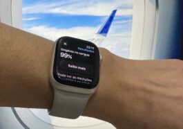 Ilustração Apple Watch dentro de avião com app Oxigénio no sangue