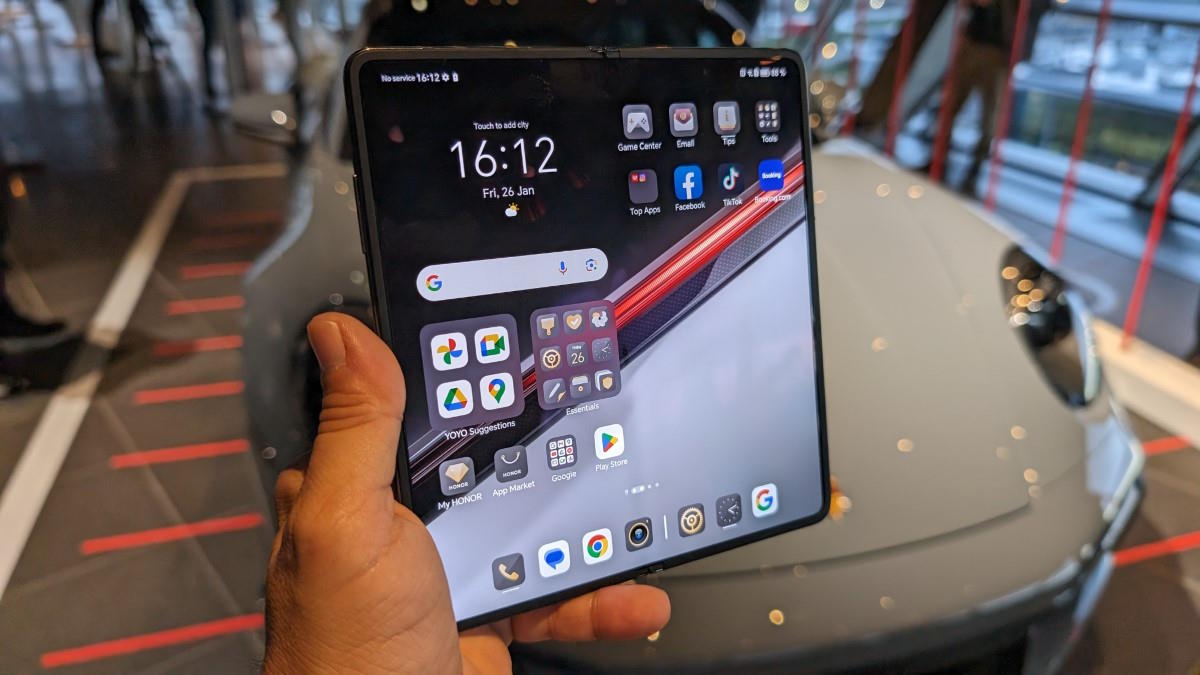 Hands on Honor Magic V2 RSR – Une collaboration avec Porsche a créé un pliable unique