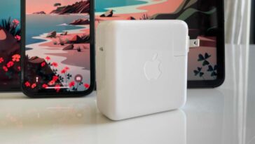 Est-il sécuritaire d'utiliser des chargeurs MacBook pour le chargement rapide d'un iPhone ?