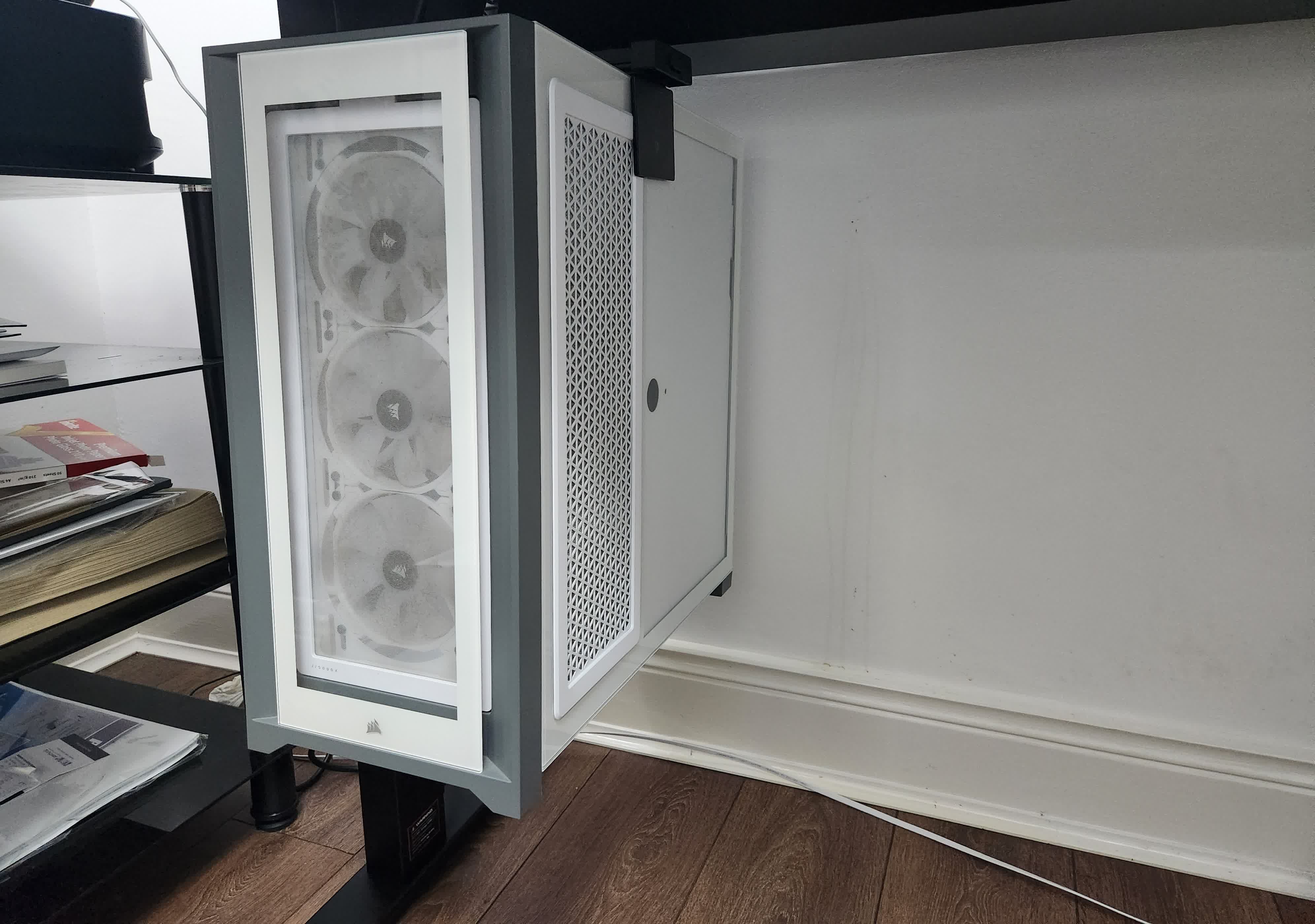 1707821719 219 Examen de Secretlab Magnus Pro XL un bureau assis debout riche