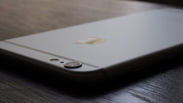 Chinese nationals caught in multimillion-dollar counterfeit iPhone repair scheme