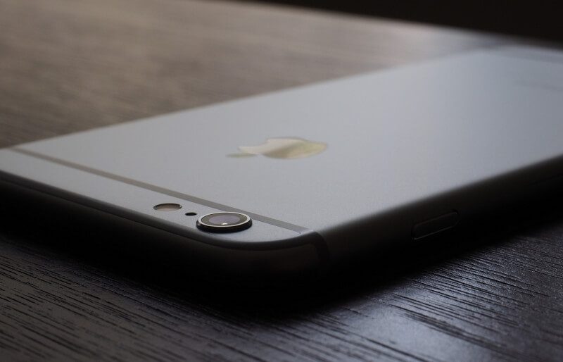 Chinese nationals caught in multimillion-dollar counterfeit iPhone repair scheme