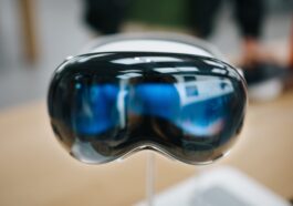 Apple explores new wearable products in ongoing development