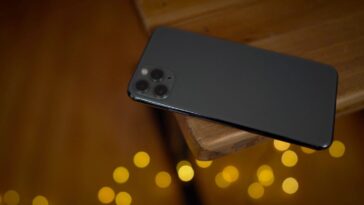 Deux personnes reconnues coupables dans le cadre d'un programme de réparation d'iPhone de 3 millions de dollars portant sur plus de 5 000 iPhones