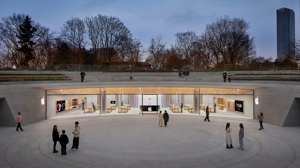1710847210 204 Le dernier Apple Store revele un magnifique design circulaire Gallerie
