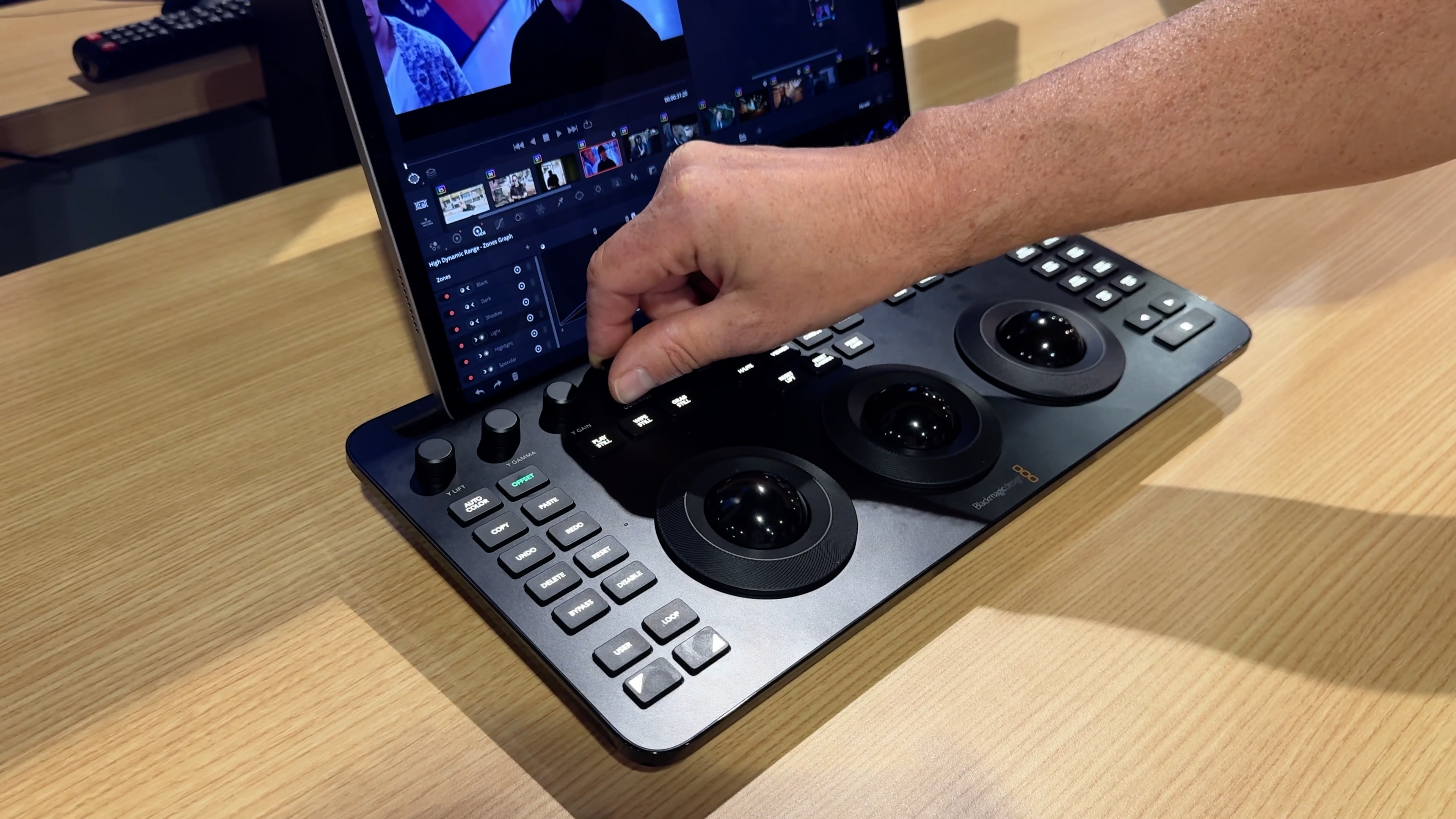 Panneau DaVinci Resolve Micro Color NAB 2024
