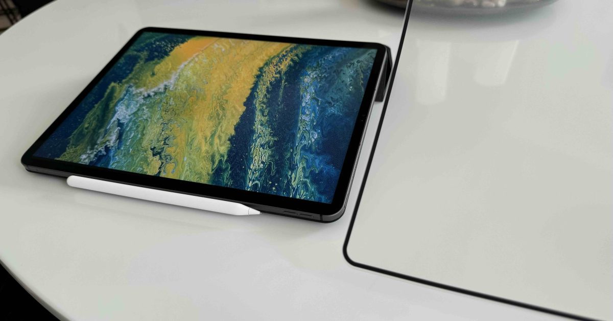 Cette option d'écran mat amovible pour iPad est-elle meilleure que la mise à niveau nano-texture de 100 $ ?