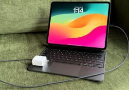 L'iPad Pro M4 est livré avec un câble USB-C de couleur assortie, alors optez pour le noir sidéral