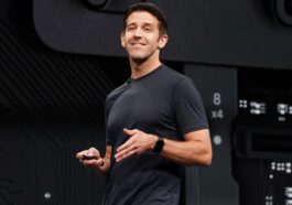 Bloomberg : John Ternus apparaît comme le successeur le plus probable de Tim Cook au poste de PDG d'Apple