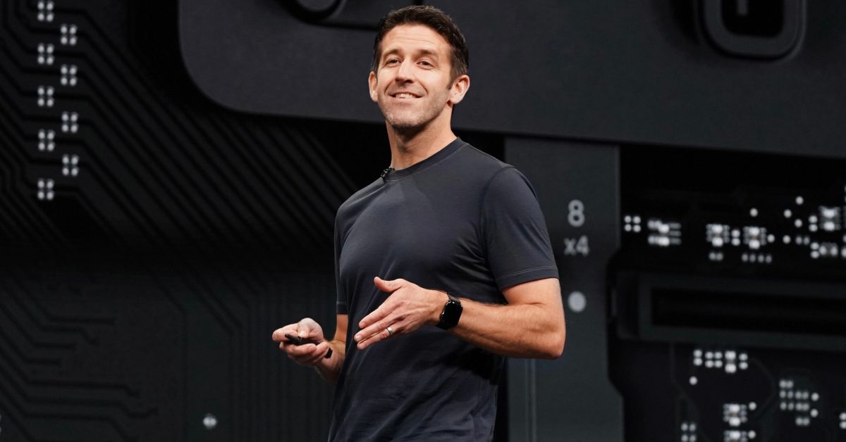 Bloomberg : John Ternus apparaît comme le successeur le plus probable de Tim Cook au poste de PDG d'Apple
