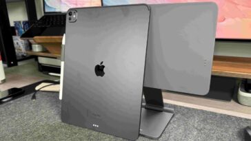 Pratique : Enfin, un support magnétique qui charge également sans fil votre iPad Pro M4
