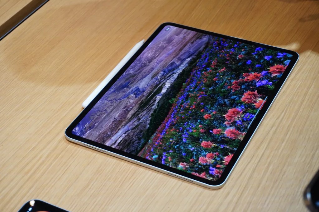 Roundup : pratique avec le nouvel iPad Pro M4 et le Magic Keyboard 2 Roundup pratique avec le nouvel iPad Pro M4 et le.webp