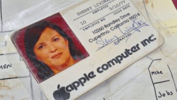 Vous savez que votre fausse annonce eBay ne fonctionne pas bien lorsque l'employé le plus ancien d'Apple la démystifie