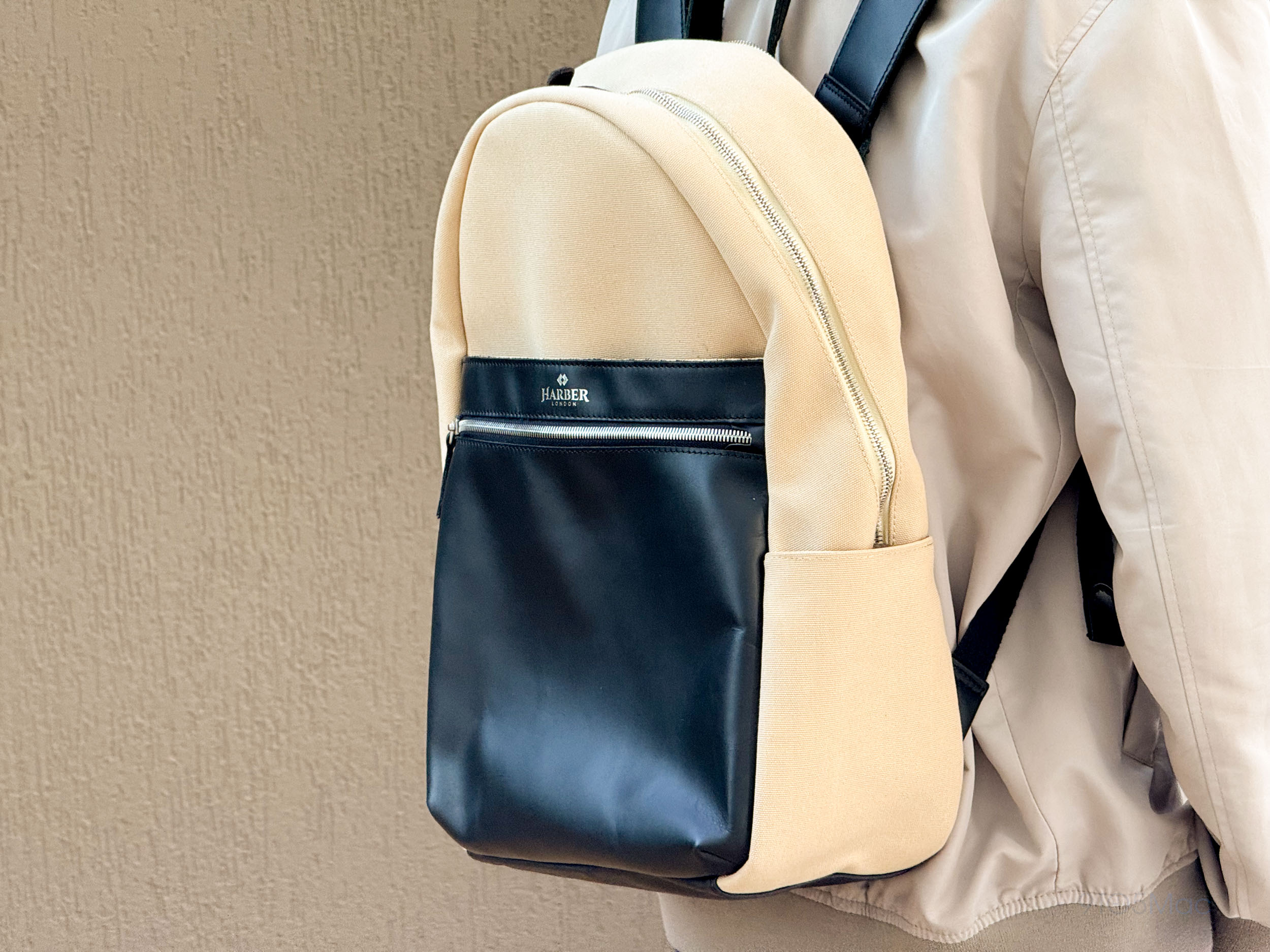 1717714807 653 Pratique transportez votre Mac et votre iPad avec style grace