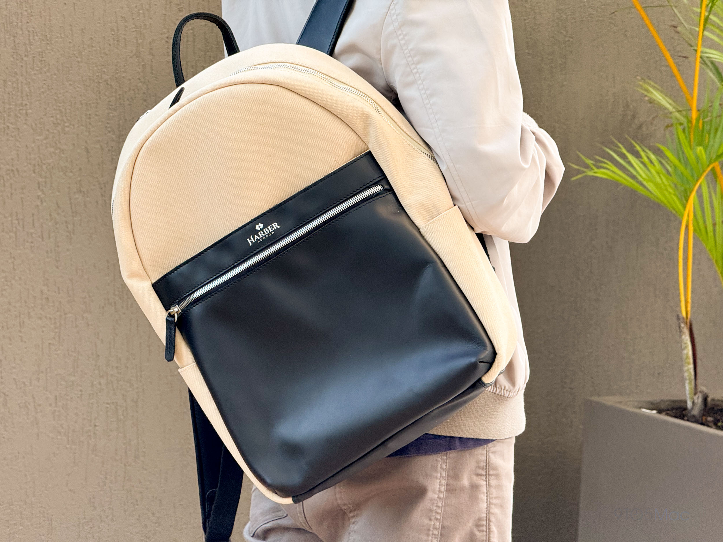 1717714808 870 Pratique transportez votre Mac et votre iPad avec style grace