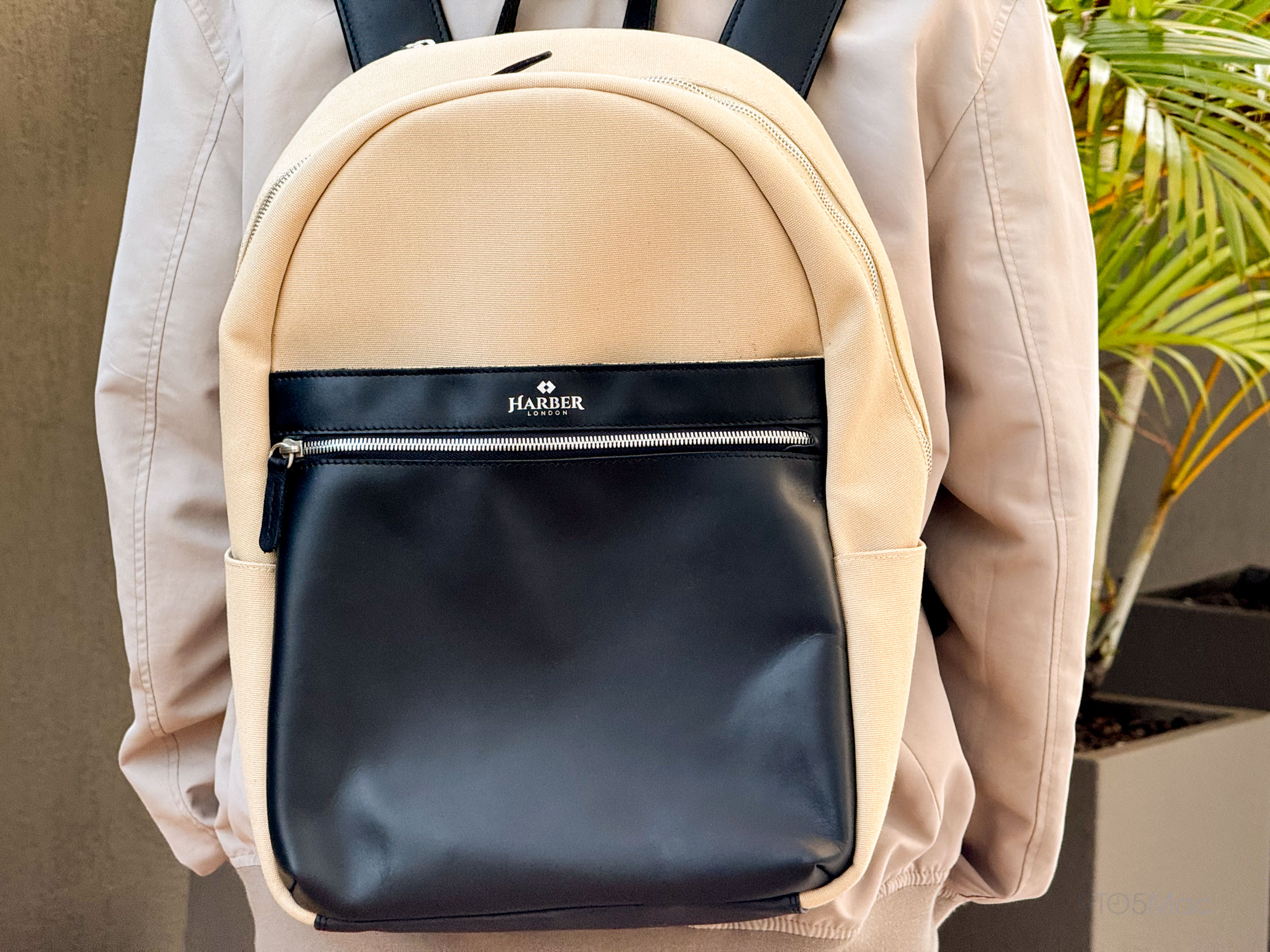 1717714808 996 Pratique transportez votre Mac et votre iPad avec style grace