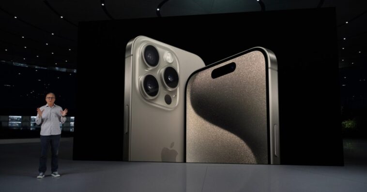 Rapport : l'iPhone pliable de 7,9 pouces d'Apple aura un « design enveloppant » 1 Rapport : l'iPhone pliable de 7,9 pouces d'Apple aura un « design enveloppant »