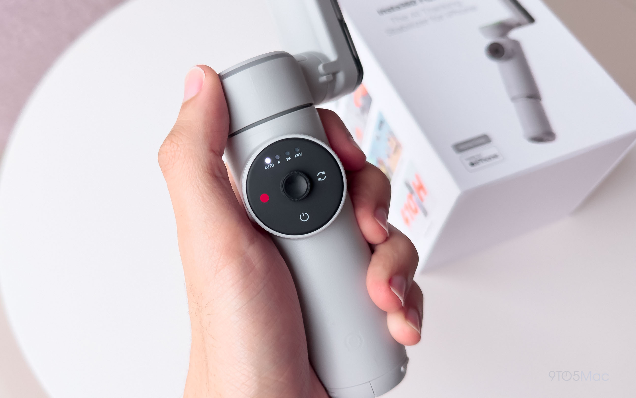 1720563609 264 Prise en main dInsta360 Flow Pro le premier stabilisateur