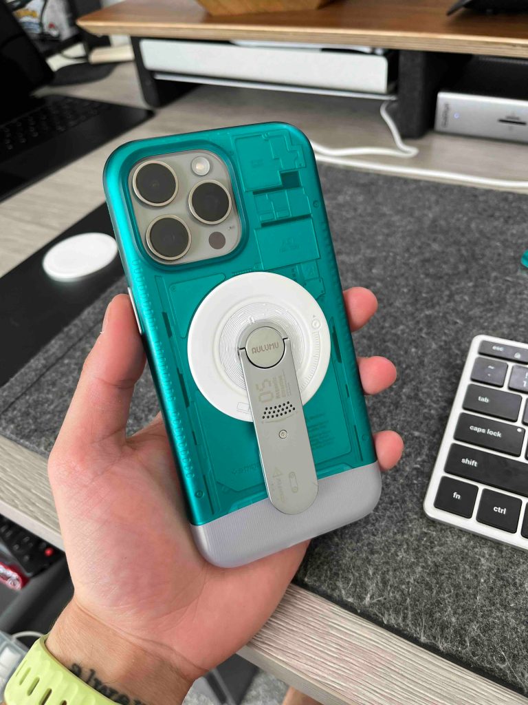 1722093009 712 Ameliorez votre iPhone avec ces cinq accessoires Magsafe