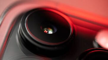 Apple pourrait devoir ajouter un nouveau fournisseur pour l'appareil photo amélioré de l'iPhone 16 en raison de problèmes de production