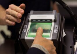 Les agents des frontières ne peuvent pas fouiller les smartphones sans mandat, selon un tribunal fédéral