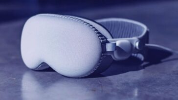 Non-Pro Apple Vision likely to have half the resolution