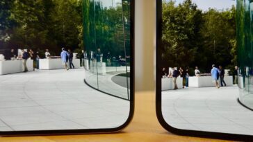 Rumeur : l'iPhone 16 Pro sera doté de bordures d'écran 33 % plus petites