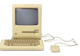Rare Macintosh prototype with proprietary Apple drive set for record-breaking sale