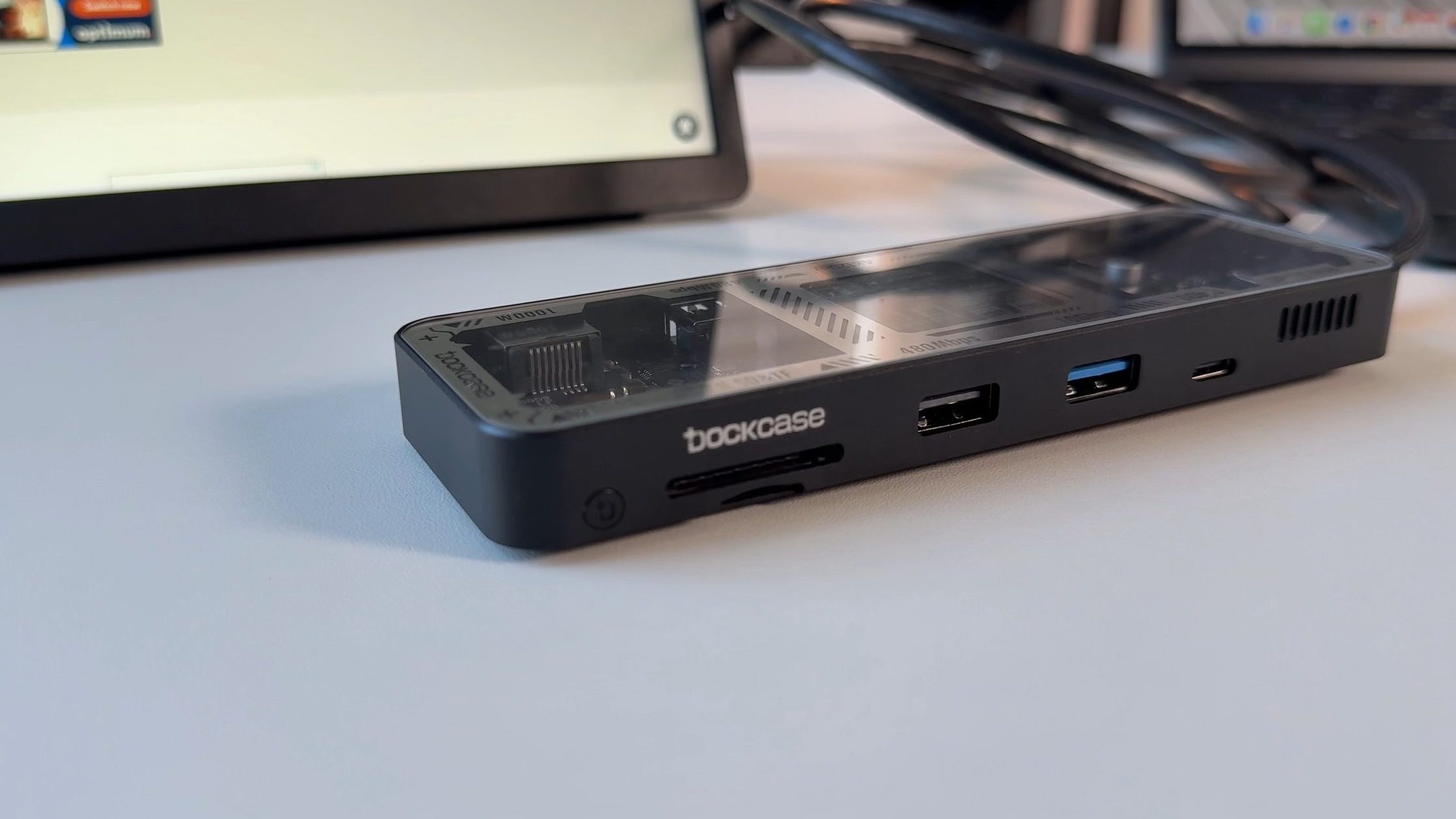 1729603261 274 Ces accessoires simples vont transformer votre experience avec le MacBook