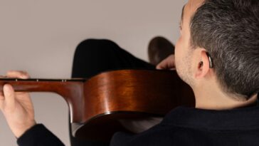 All smartphones will have to be compatible with all Bluetooth hearing aids