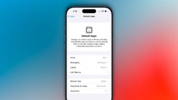 iOS 18.2 lets you set new default apps for messaging, calls, more via Settings hub