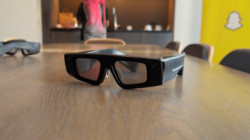 Hands-on with Snapchat’s newest AR glasses proves surprisingly delightful