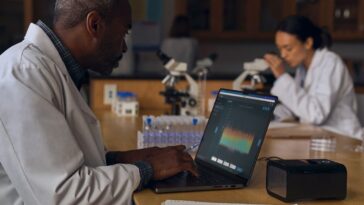 Apple quietly gave the M4 MacBook Pro a quantum dot display