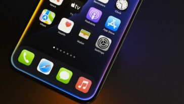 Drake makes wild claim that Apple was paid to ‘purposely misdirect’ Siri requests toward rival Kendrick Lamar’s song